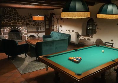 stół-bilardowy-w-domu