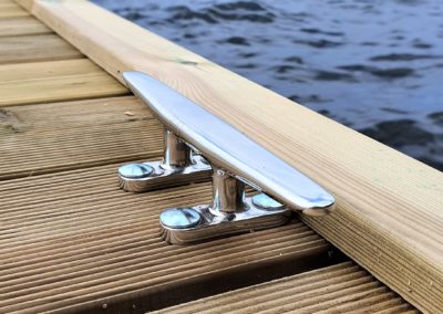 pomost-nad-jeziorem-na-Mazurach